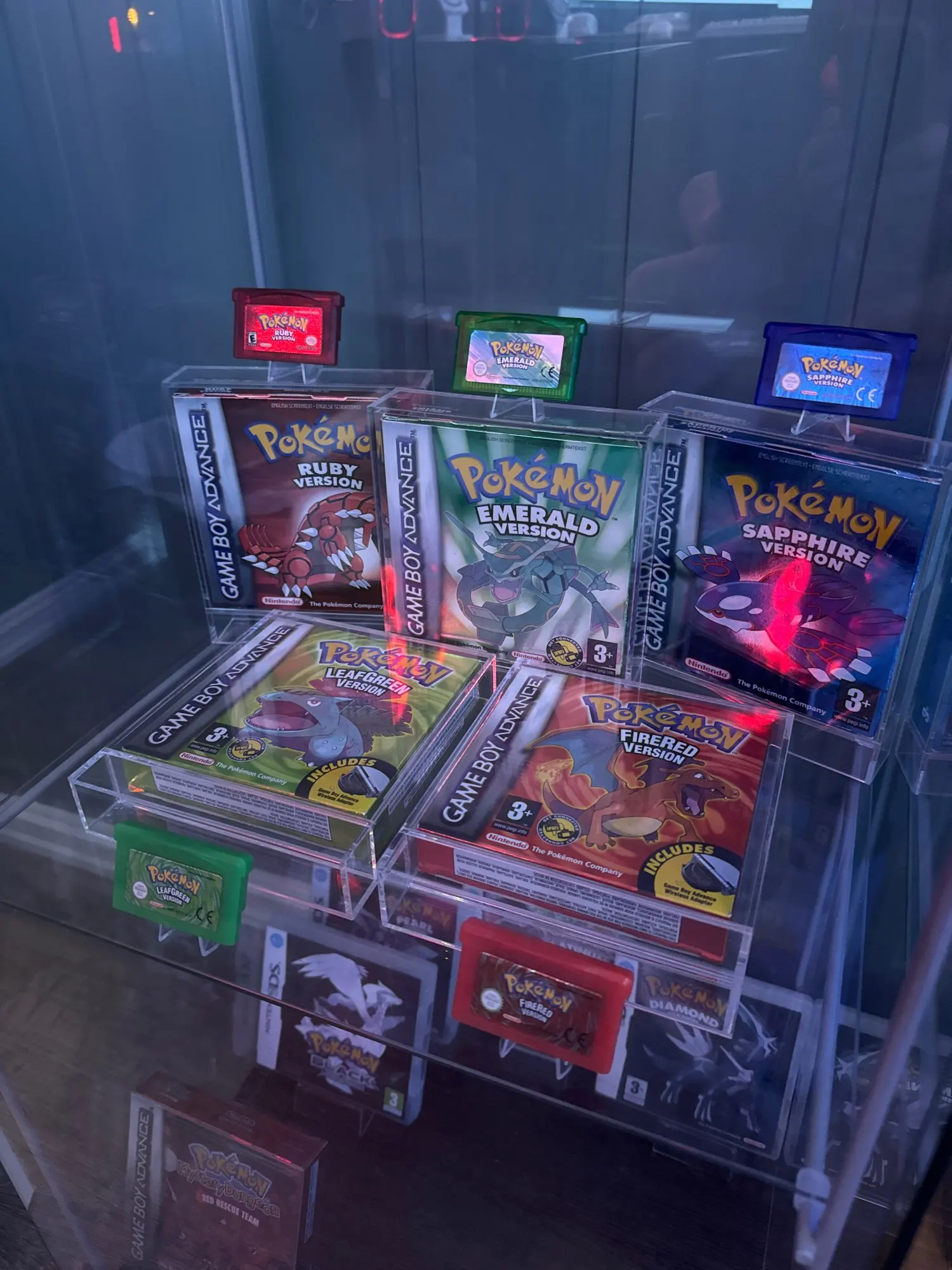Luksusowe przezroczyste akrylo – Game Cartridge Case recenzja i cena